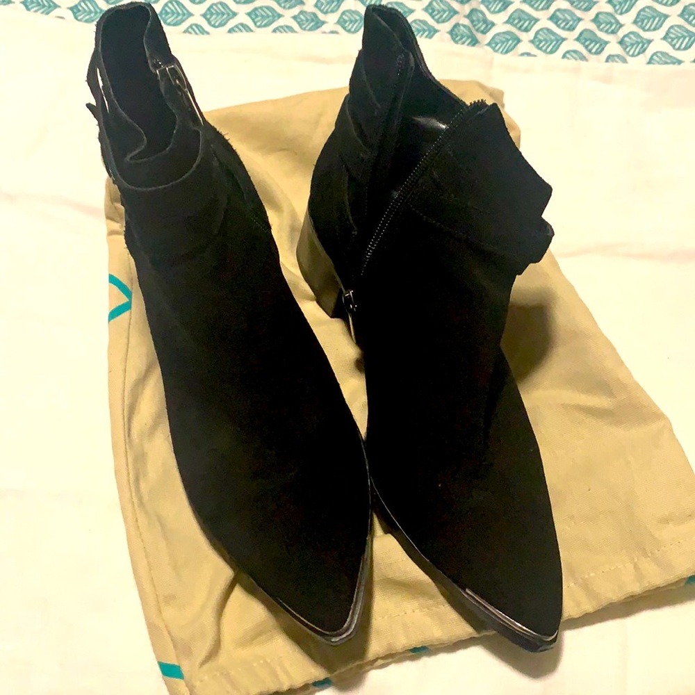 Black suede Marc Fisher LTD dress boots sz 9